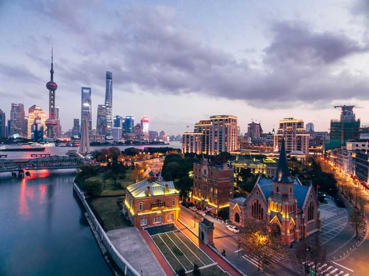 上海,梦幻与现实交织的都市风情